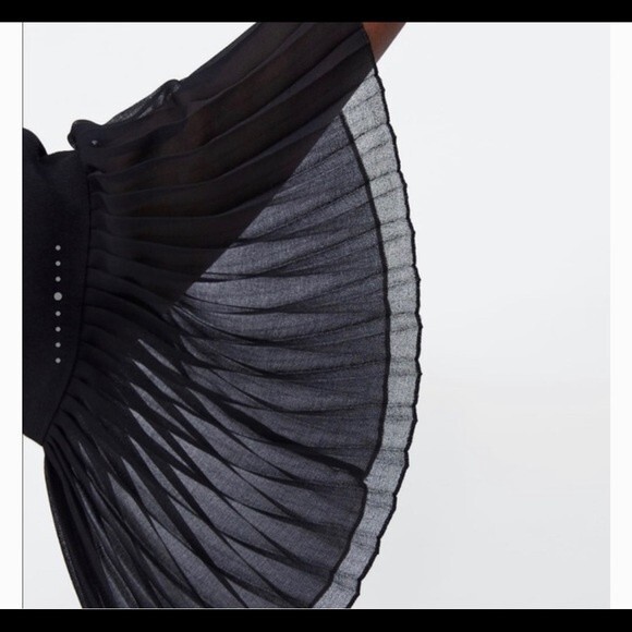 ZARA CONTRASTING PLEATED BLOUSE or DRESS ASYMMETRIC - Picture 6 of 16